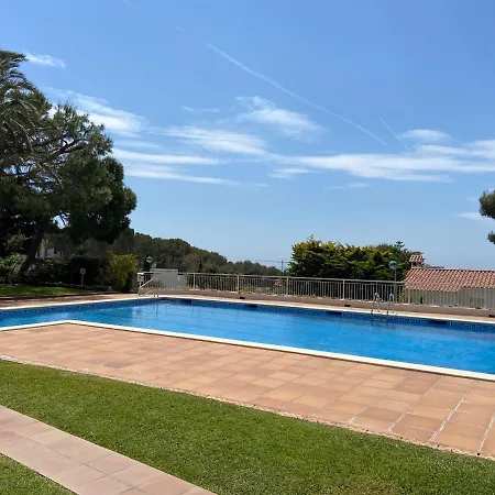 Karin Palma Fiesta-vallpineda-sitges Apartment